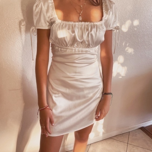White satin silk mini dress - Picture 3 of 7